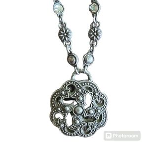 Vintage adjustable  Brighton reversible necklace.